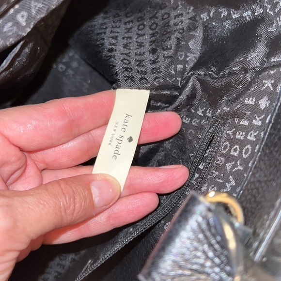 ♠️ 1 hour sale. Kate Spade, black purse (crossbody or handle purse) - Picture 8 of 8